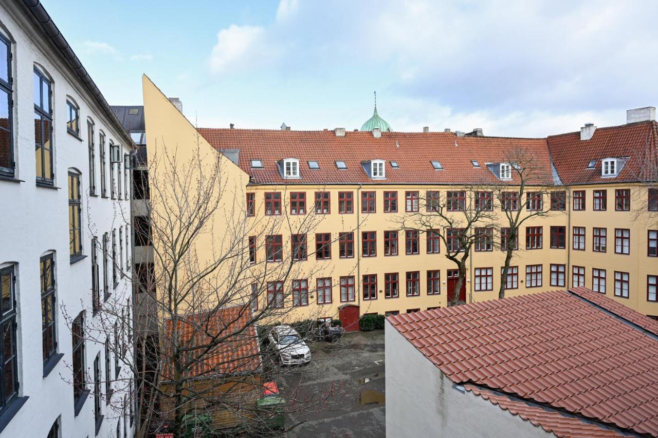 Sanders Arrow - Chic Three-Bedroom Apartment In The Middle Of København Ngoại thất bức ảnh