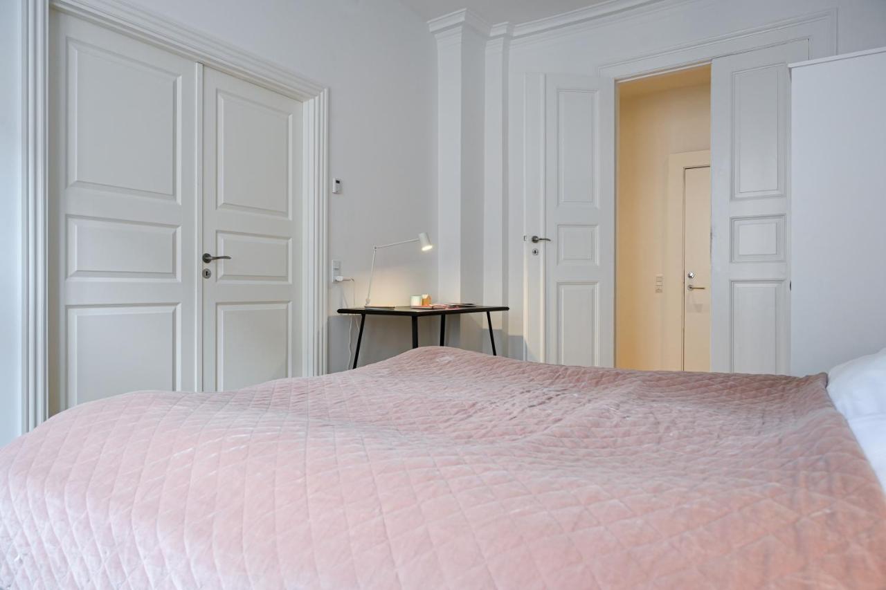 Sanders Arrow - Chic Three-Bedroom Apartment In The Middle Of København Ngoại thất bức ảnh