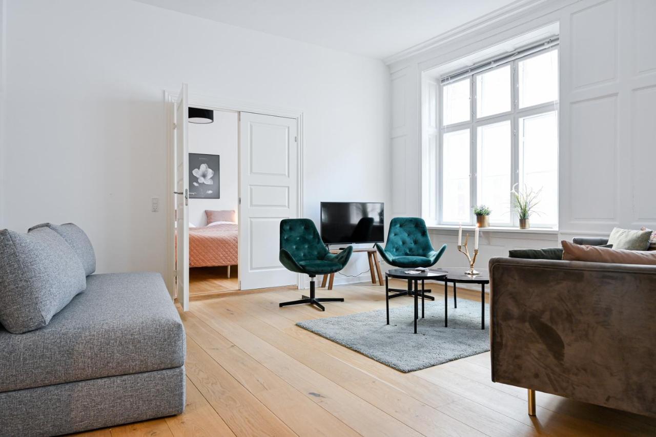 Sanders Arrow - Chic Three-Bedroom Apartment In The Middle Of København Ngoại thất bức ảnh