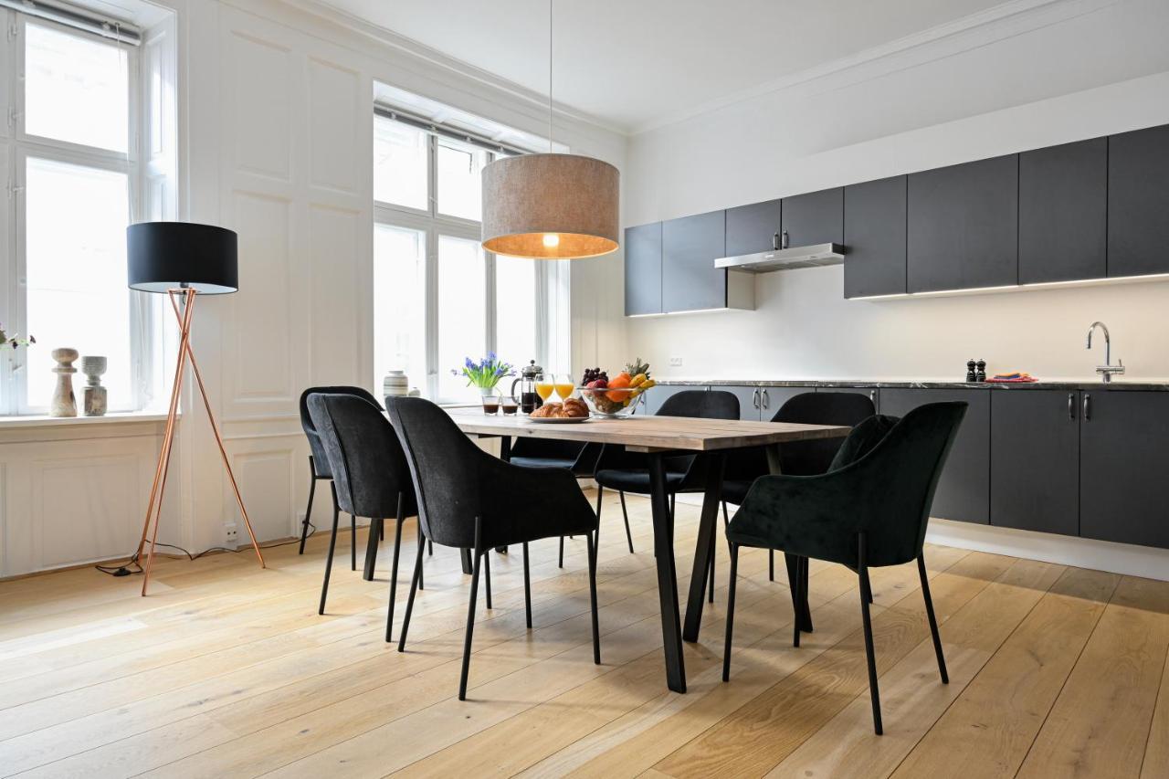 Sanders Arrow - Chic Three-Bedroom Apartment In The Middle Of København Ngoại thất bức ảnh