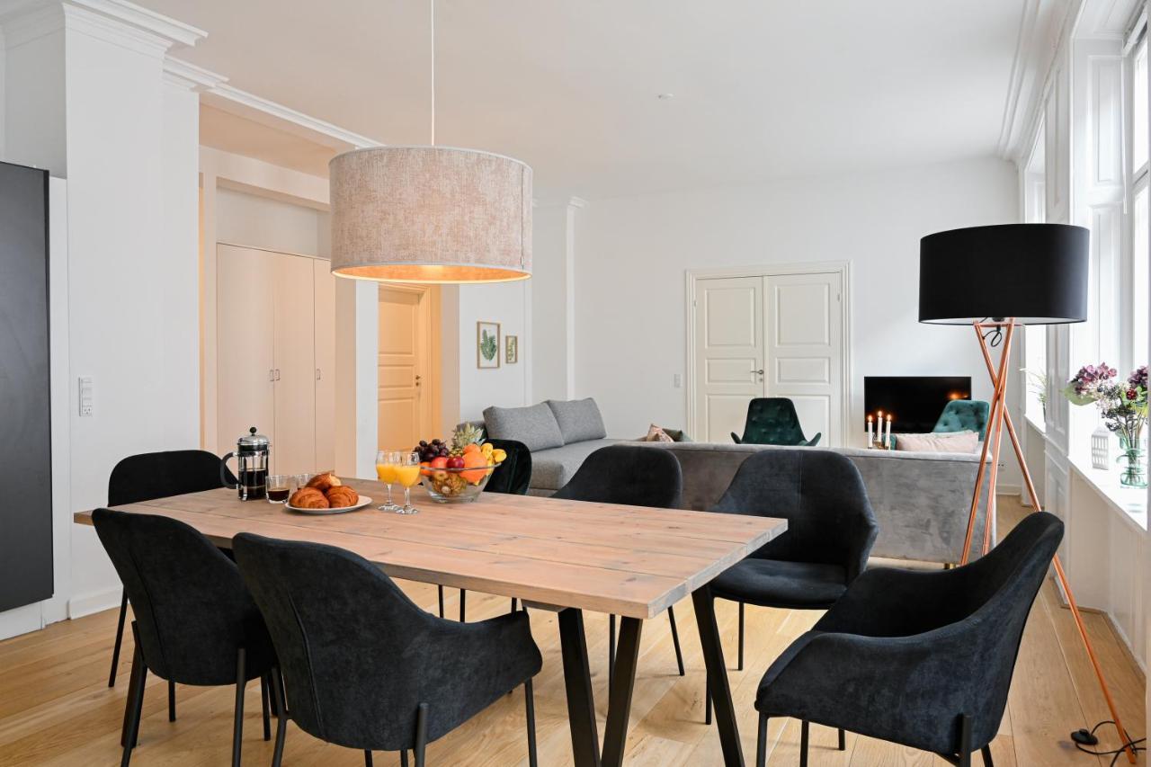 Sanders Arrow - Chic Three-Bedroom Apartment In The Middle Of København Ngoại thất bức ảnh