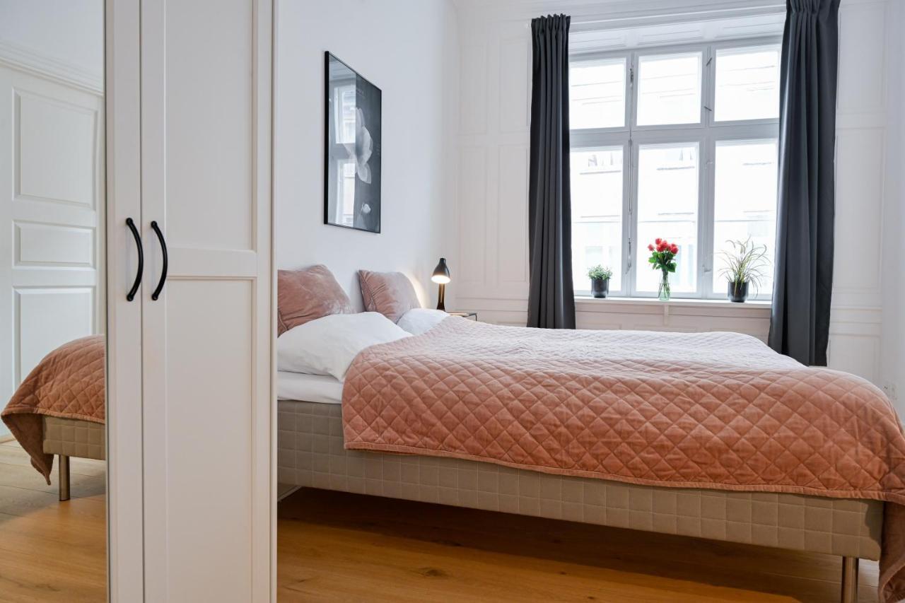 Sanders Arrow - Chic Three-Bedroom Apartment In The Middle Of København Ngoại thất bức ảnh