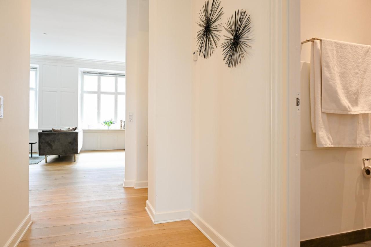 Sanders Arrow - Chic Three-Bedroom Apartment In The Middle Of København Ngoại thất bức ảnh